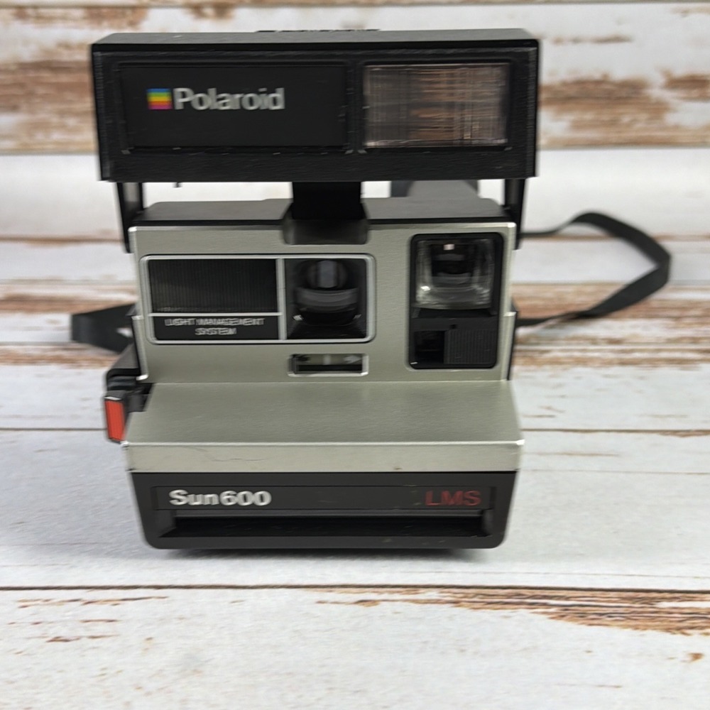 Polaroid Sun 600 LMS Instant Film Camera Vintage Pre-Owned